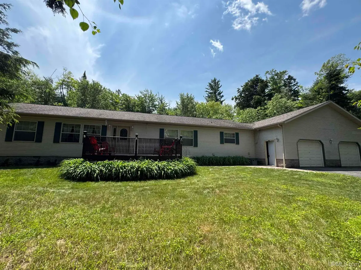 135 Pinton, Marquette, MI 49855 - #1