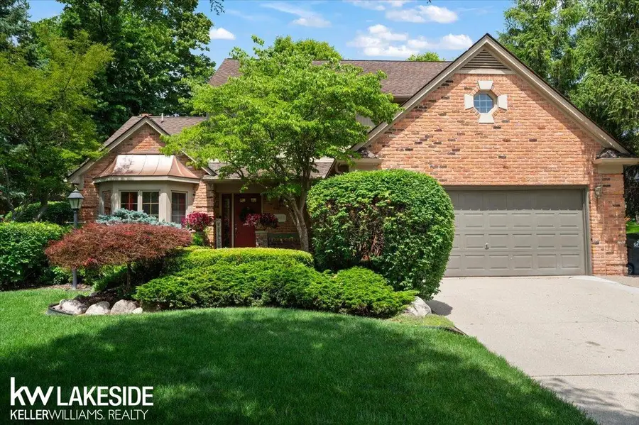 16965 Huntington Woods, Macomb, MI 48042 - #2