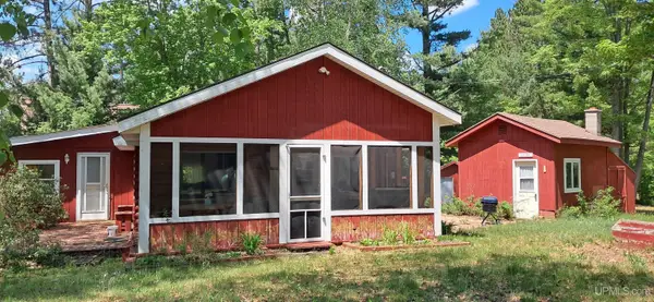 1200 N Shore, Gwinn, MI 49841