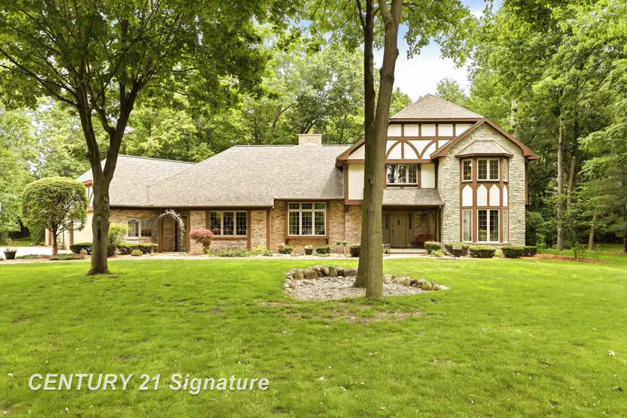 4210 Maple Woods West, Saginaw, MI 48603 - #2