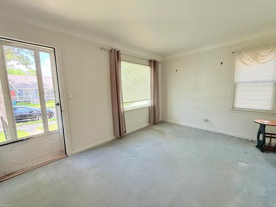 536 E Shevlin, Hazel Park, MI 48030 - #2
