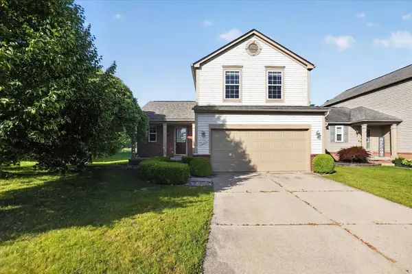10304 Edgewater, Holly, MI 48442
