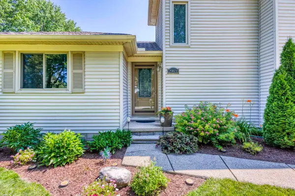 29831 Forton, New Baltimore, MI 48047