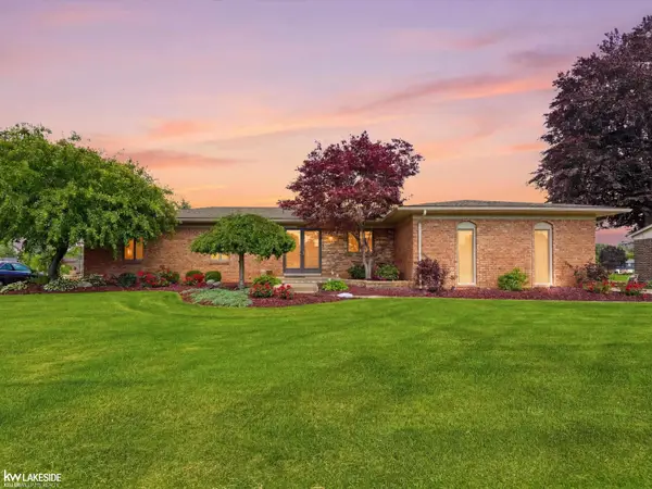 54416 Blue Cloud, Shelby Twp, MI 48315