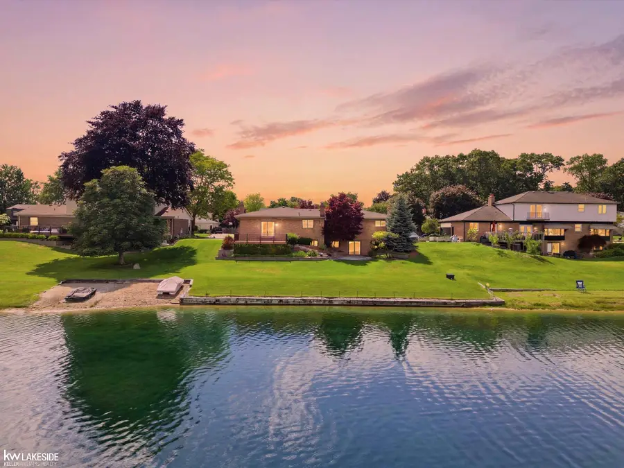 54416 Blue Cloud, Shelby, MI 48315 - #2