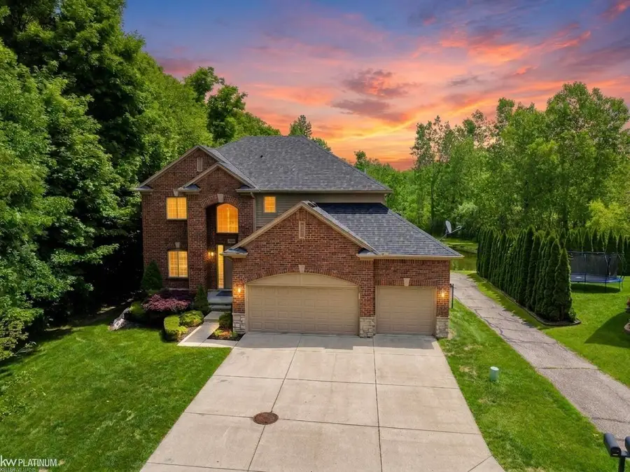 4308 Hawks Nest, Shelby, MI 48317 - #2