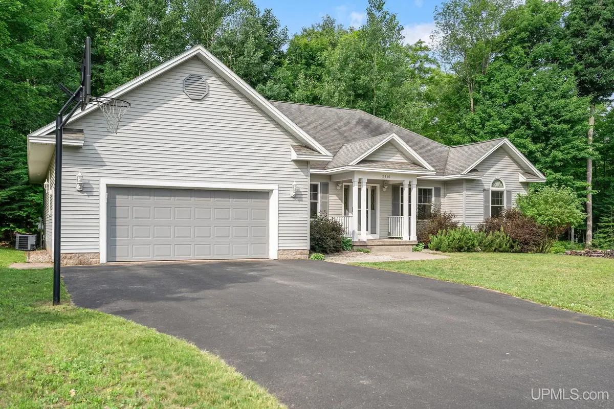 2916 Parkview, Marquette, MI 49855 - #1