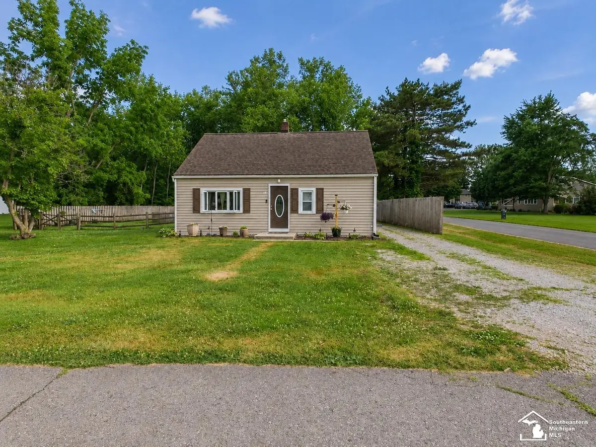 83 W Madison, Petersburg, MI 49270 - #1