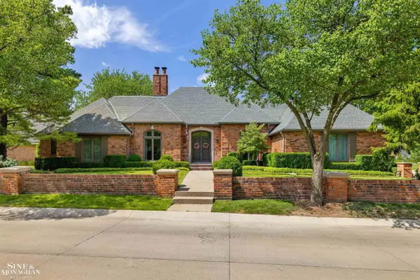 20 Windemere, Grosse Pointe Farms, MI 48236
