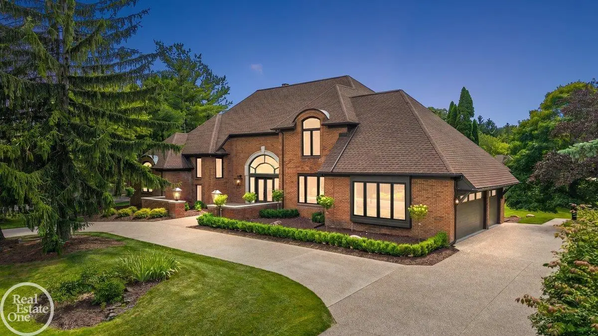 4585 Kiftsgate, Bloomfield Hills, MI 48302 - #1