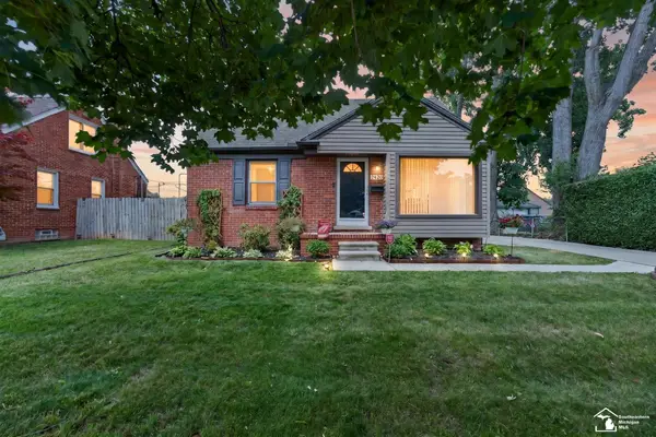 2420 Applewood, Lincoln Park, MI 48146