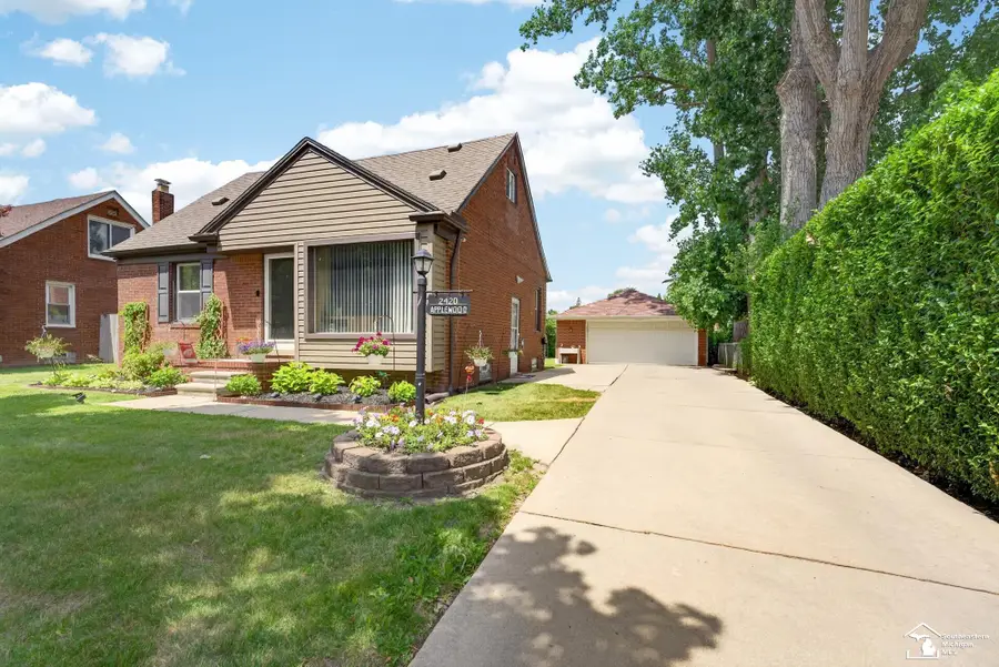 2420 Applewood, Lincoln Park, MI 48146 - #3