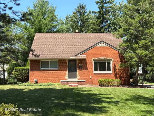 7581 St John, Shelby Twp, MI 48317