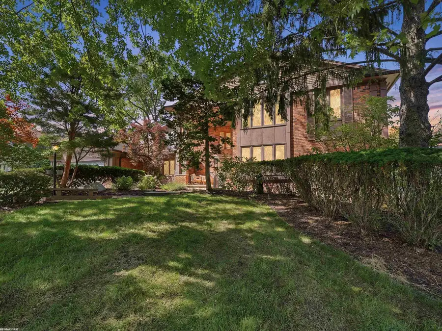 4677 Rolling Ridge, West Bloomfield, MI 48323 - #2