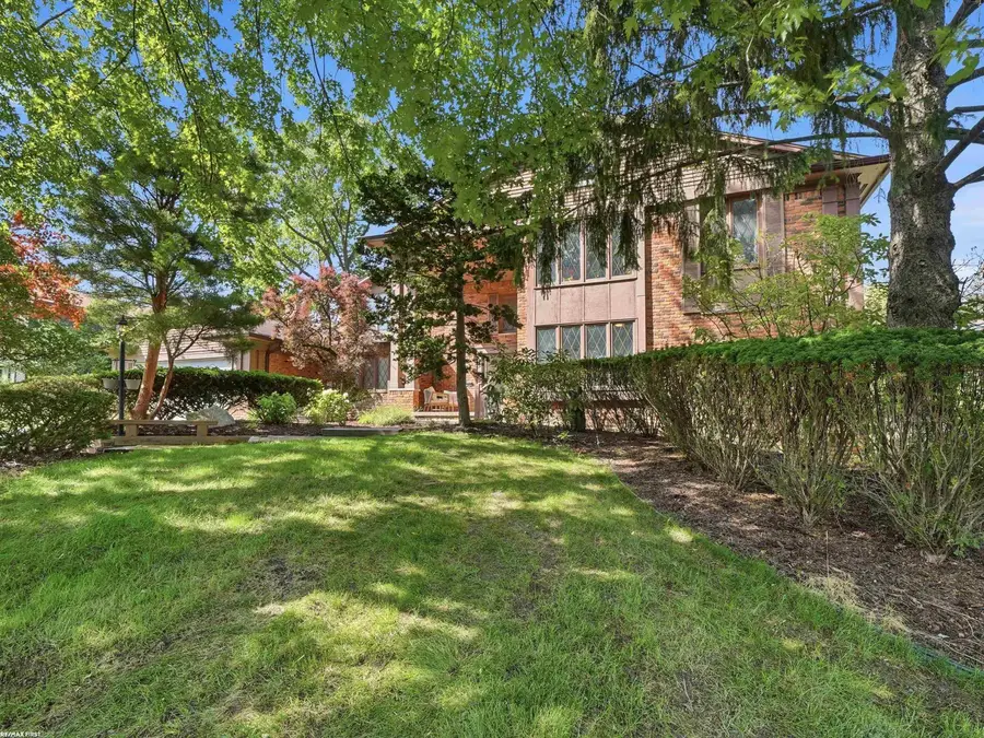 4677 Rolling Ridge, West Bloomfield, MI 48323 - #3