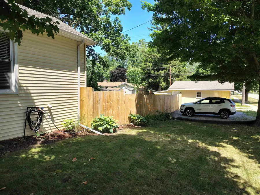 315 E Main, Vernon, MI 48476 - #3