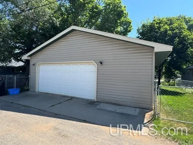 1121 N 16th, Escanaba, MI 49829 - #3
