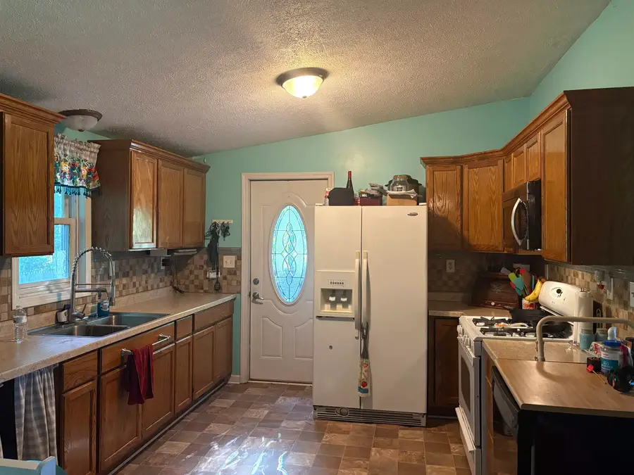 15887 S Hemlock, Oakley, MI 48649 - #2