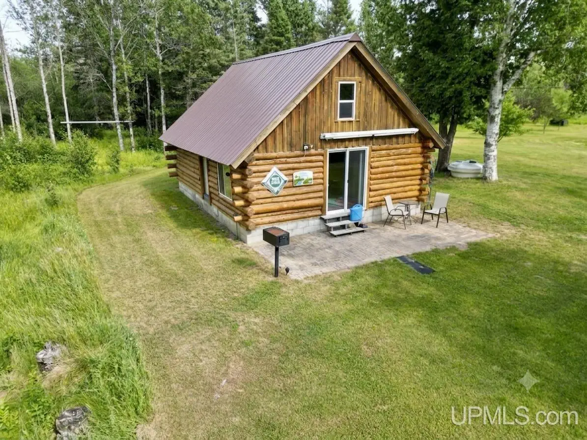 8357 School 16th Rd, Rapid River, MI 49878 - #1