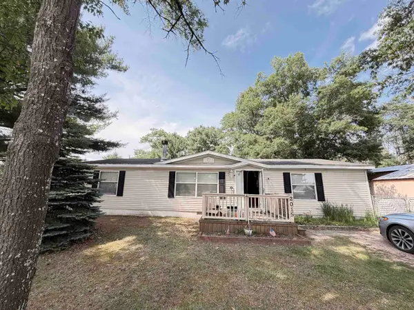 2015 W Stockwell, Harrison, MI 48625