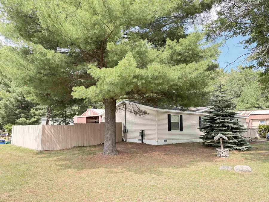 2015 W Stockwell, Harrison, MI 48625 - #2