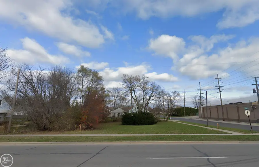 2500 Lapeer, Port Huron, MI 48060 - #2