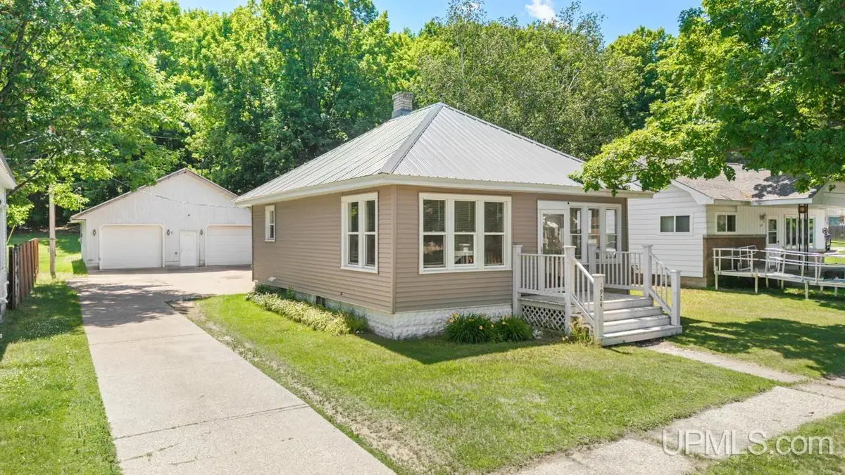 1924 Ledge, Niagara, WI 54151 - #1