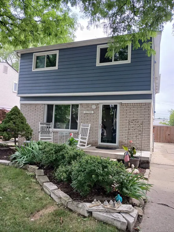 22700 Grove, Saint Clair Shores, MI 48080