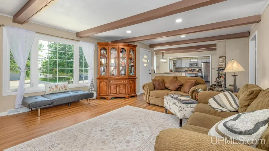 910 Houghteling, Iron Mountain, MI 49801 - #3