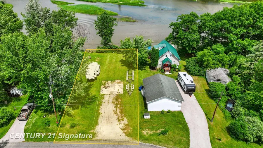 5848 N Lake Drive, Sanford, MI 48657 - #2