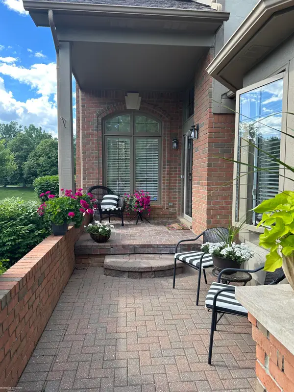 54920 Hennington, Shelby Twp, MI 48316