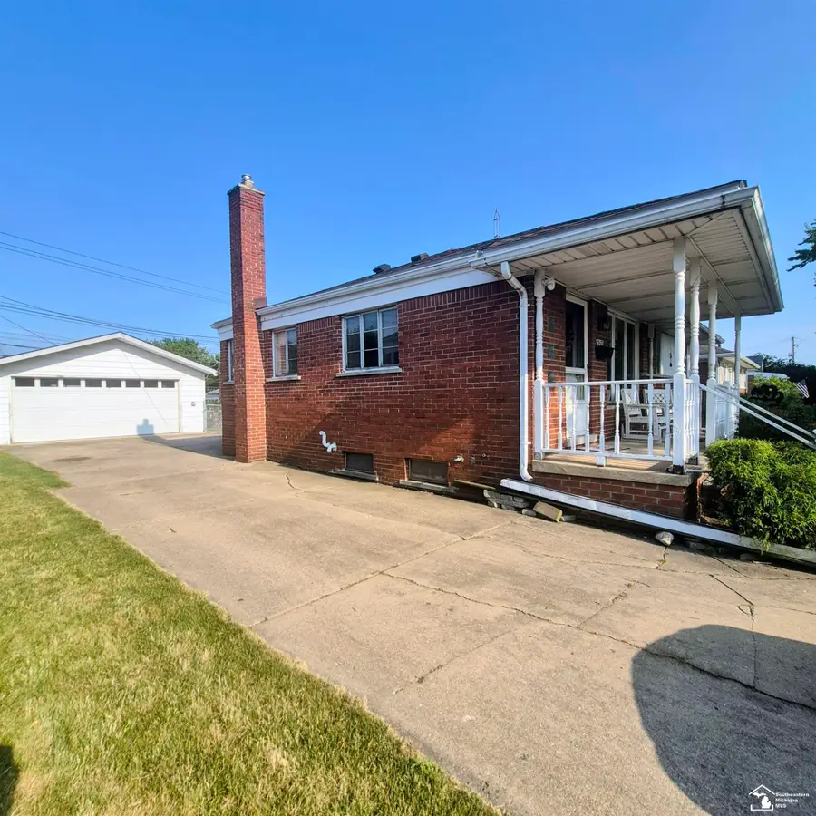 2579 Grange, Trenton, MI 48183 - #3