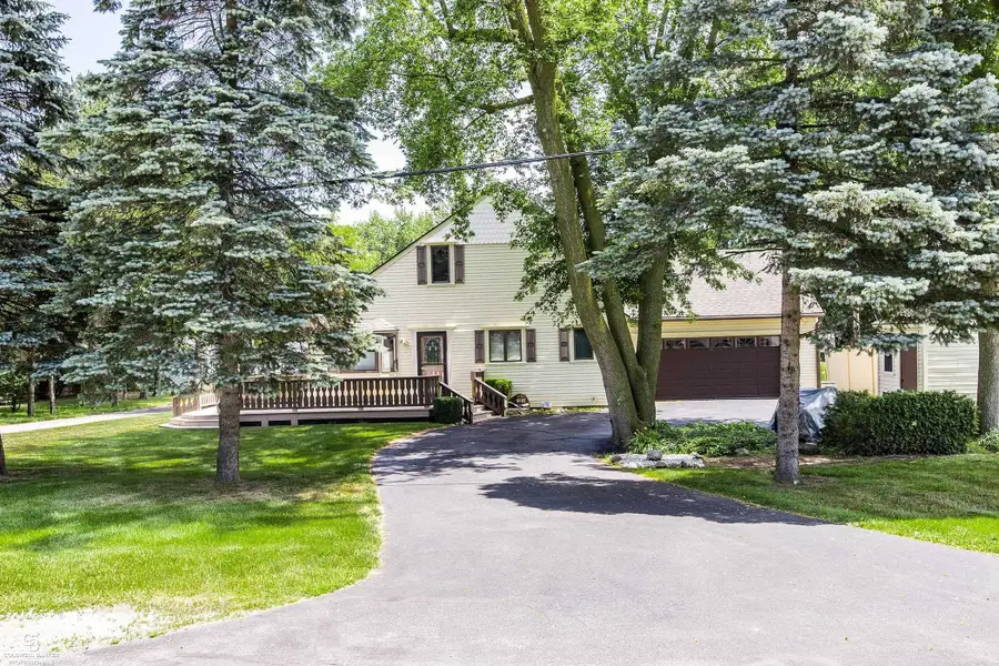 3737 Shorewood, Fort Gratiot, MI 48059 - #3