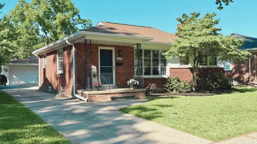 22609 Edgewood, Saint Clair Shores, MI 48080 - #2