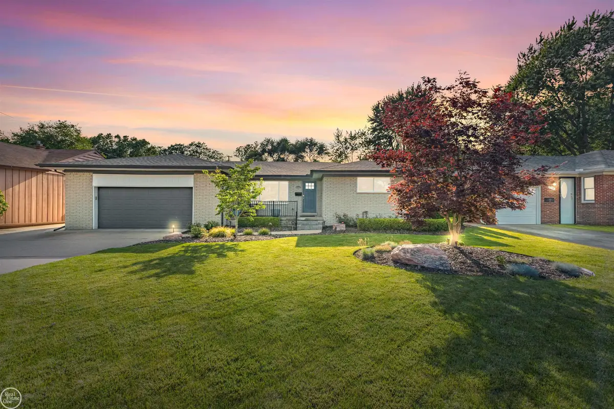 27927 Manhattan, Saint Clair Shores, MI 48081 - #1