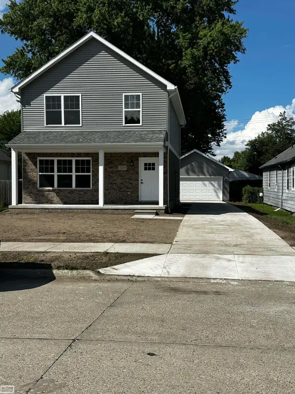 22319 Ridgeway, Saint Clair Shores, MI 48080