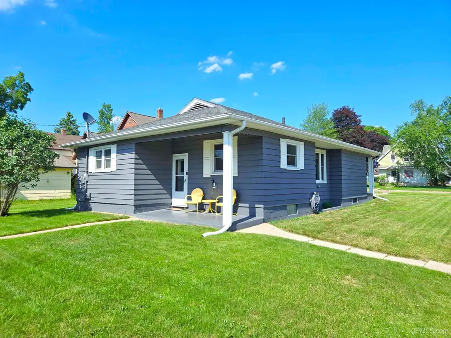 301 Brown, Norway, MI 49870 - #3