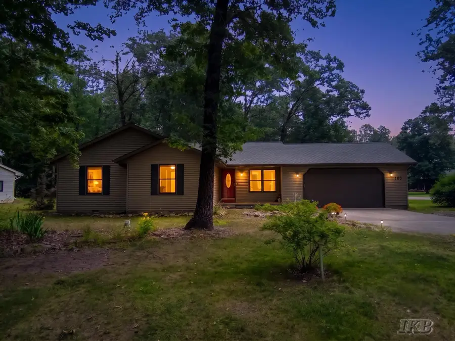 105 Marigold, Houghton Lake, MI 48629 - #2