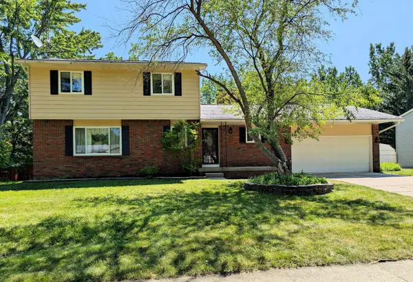 333 Windy Bluff, Flushing, MI 48433