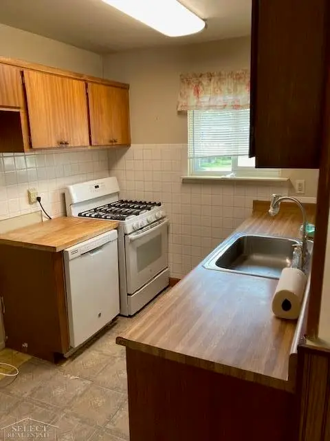 27127 Clarpointe, Warren, MI 48088 - #2