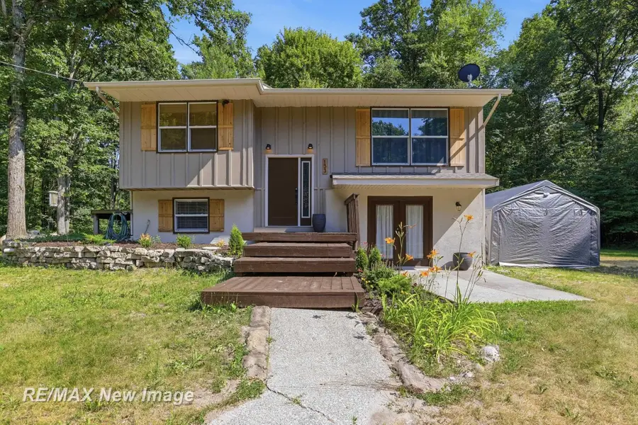 133 S Magruder, Shepherd, MI 48883 - #3