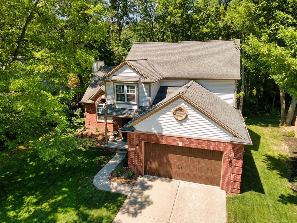 1172 Key West, Lake Orion, MI 48360 - #1