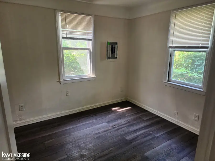 8158 Westminster, Warren, MI 48089 - #3