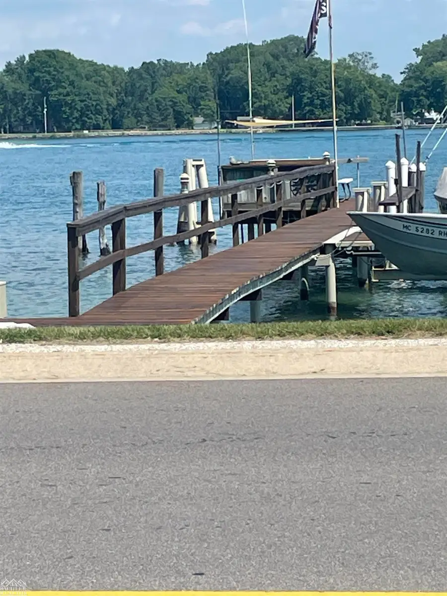 2567 St. Clair River, Algonac, MI 48001 - #2