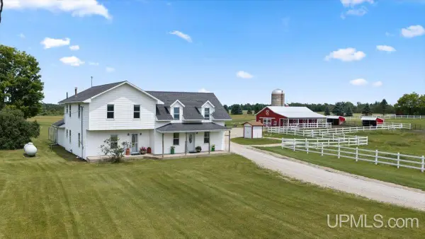 3774 18th, Escanaba, MI 49829