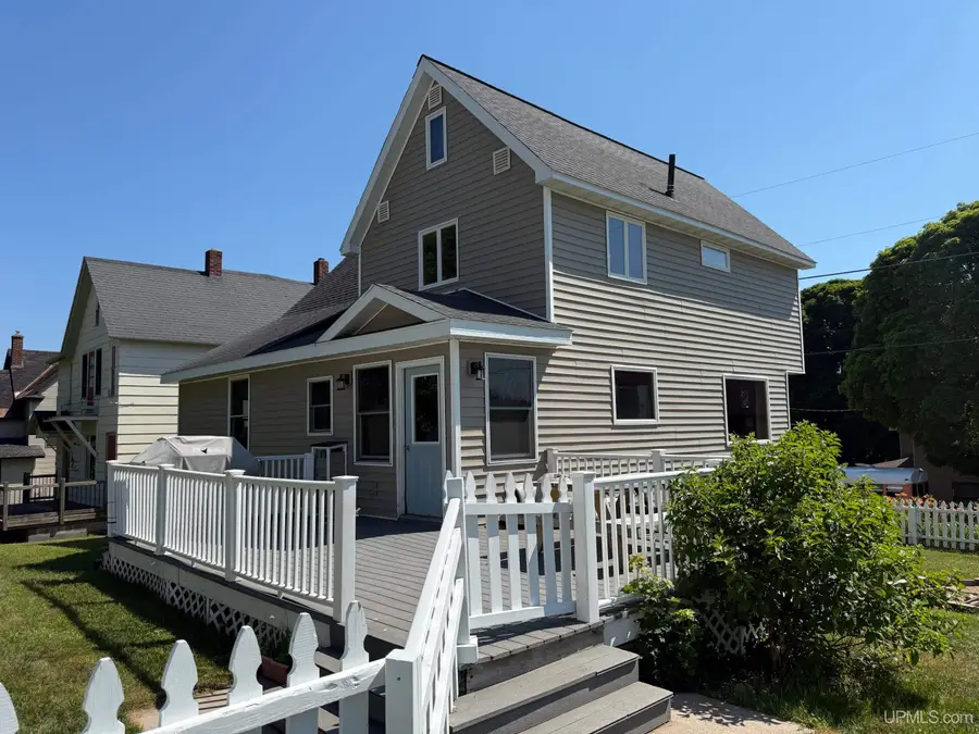 925 Elm, Hancock, MI 49930 - #2
