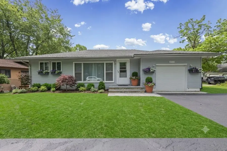 6777 Dandison, West Bloomfield, MI 48324 - #2