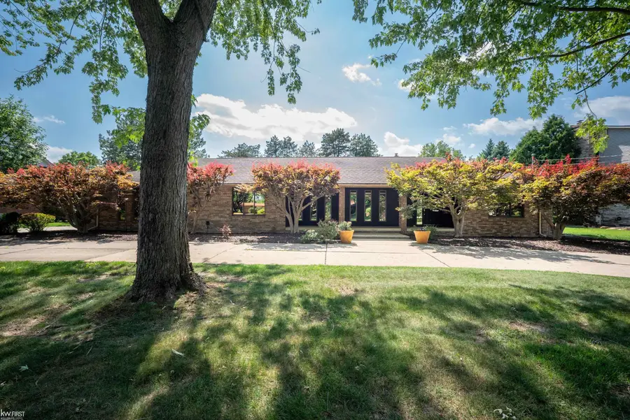 9394 Oakmont Oakmont, Grand Blanc, MI 48439 - #2