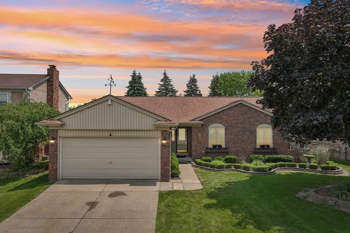 42140 Royal, Clinton Township, MI 48038 - #1