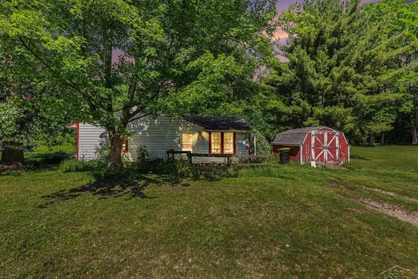15 Welch, Midland, MI 48640
